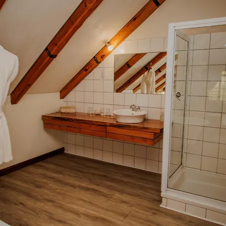 Aan de Oever Guesthouse Swellendam Buitenkant foto